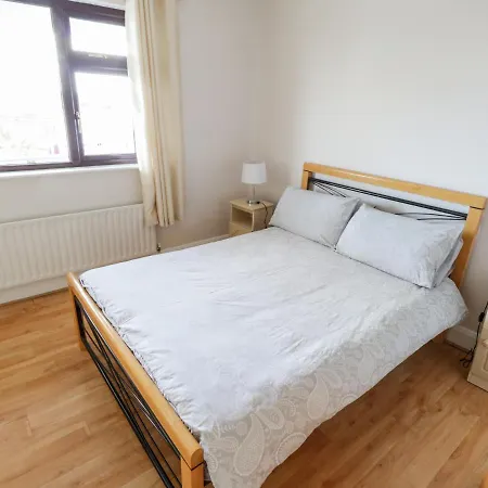 Aras Iosgan An Cheathrú Rua